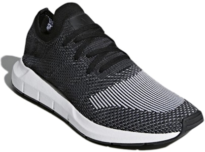 adidas Originals Swift Run Primeknit 減震耐磨舒適 低幫跑步鞋 黑灰 Lookbook adidas Originals Swift Run Primeknit 減震耐磨舒適 低幫跑步鞋 黑灰