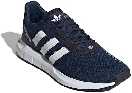 adidas Swift Run RF 'Collegiate Navy' Biru Laut FV5359 Lookbook adidas Swift Run RF 'Collegiate Navy' Biru Laut FV5359