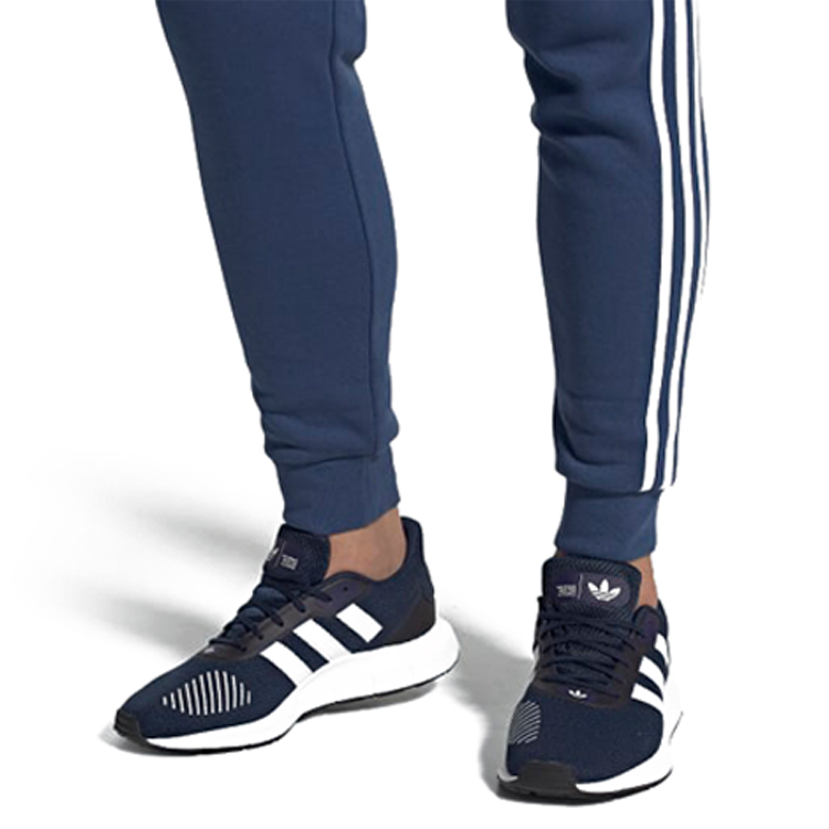 Sizing adidas Swift Run RF 'Collegiate Navy' Biru Laut FV5359