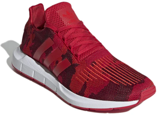 adidas Swift Run Merah Scarlet BD7795 Lookbook adidas Swift Run Merah Scarlet BD7795
