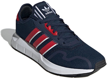 阿迪达斯 Swift Run X '学院海军红绯红' FY5435 Lookbook 阿迪达斯 Swift Run X '学院海军红绯红' FY5435