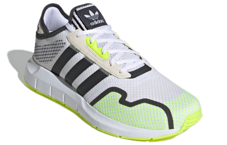 Lookbook adidas Swift Run X ''Blanc Jaune Solaire'' GZ9045