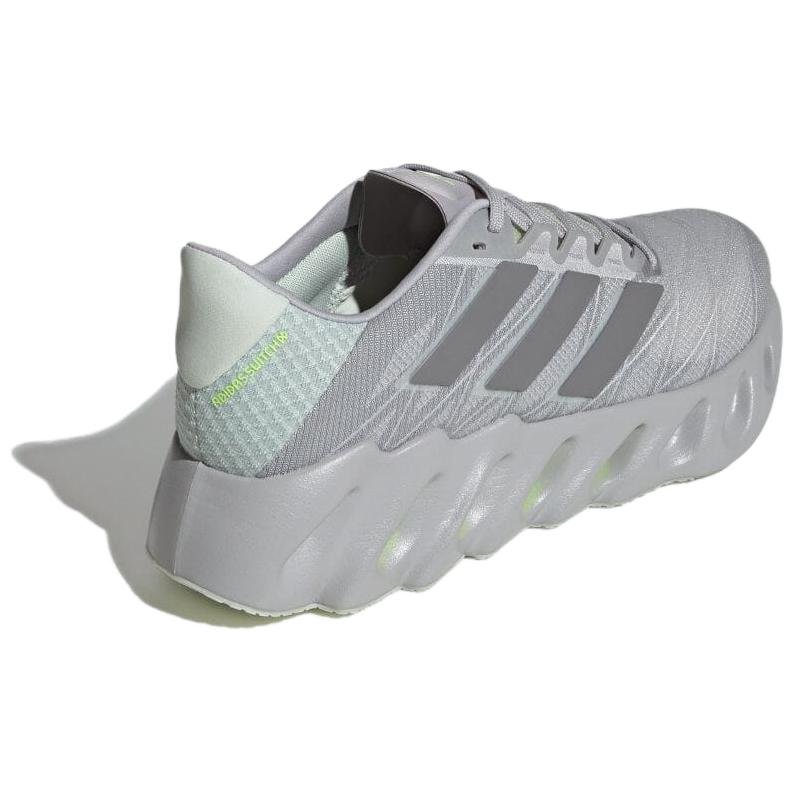 Lookbook アディダス スイッチ FWD 2 グレー グレー ルーシッド レモン IE5885 IE5885