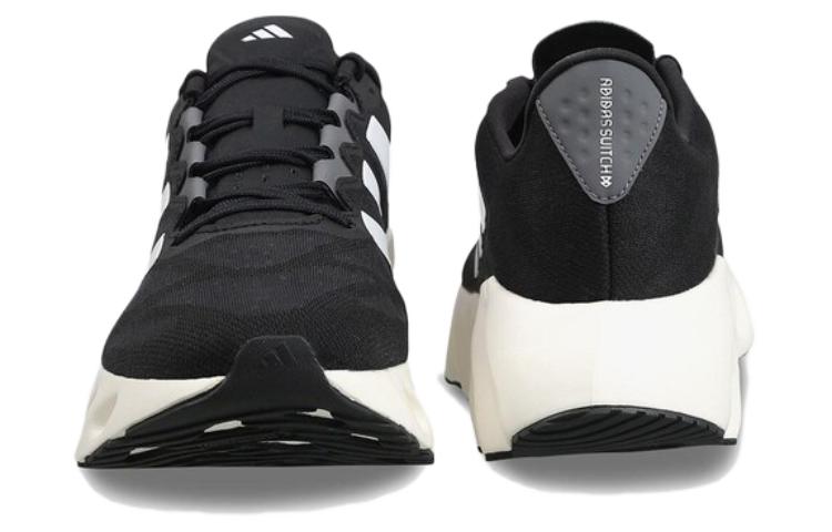 Shop 阿迪达斯 Switch FWD &#x27;黑白配色&#x27; ID1780