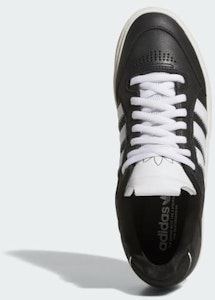 아디다스 테이시온 로우 코어 블랙/클라우드 화이트/초크 화이트 JQ1137 Lookbook 아디다스 테이시온 로우 코어 블랙/클라우드 화이트/초크 화이트 JQ1137