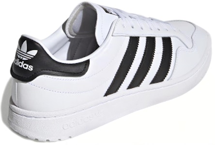 adidas Team Court 'Cloud White' Putih Awan EG9734 Lookbook adidas Team Court 'Cloud White' Putih Awan EG9734