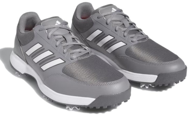 アディダス テックレスポンス3.0 グレー/ホワイト GV6889 Lookbook アディダス テックレスポンス3.0 グレー/ホワイト GV6889