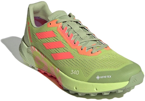 阿迪达斯 Terrex Agravic 2.0 Gore-Tex 'Pulse Lime Turbo' 运动鞋 H03182 Lookbook 阿迪达斯 Terrex Agravic 2.0 Gore-Tex 'Pulse Lime Turbo' 运动鞋 H03182