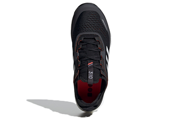Details for 阿迪达斯 Terrex Agravic Flow '黑白' FW5119