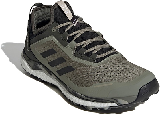 adidas Terrex Agravic Flow 'Legacy Green Core Black' Kasut Lelaki EG3057 Lookbook adidas Terrex Agravic Flow 'Legacy Green Core Black' Kasut Lelaki EG3057