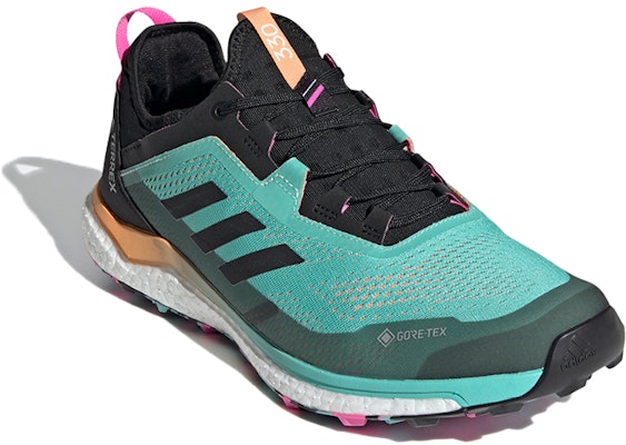 adidas Terrex Agravic Flow Gore-Tex 綠黑色 Lookbook adidas Terrex Agravic Flow Gore-Tex 綠黑色