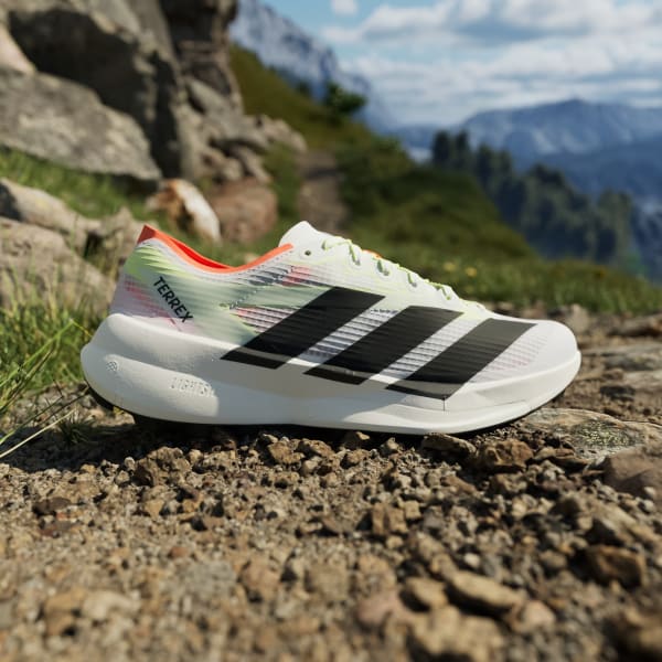 Shop adidas Terrex Agravic Speed 2 越野跑鞋 白色/黑色/橙色 JS3536