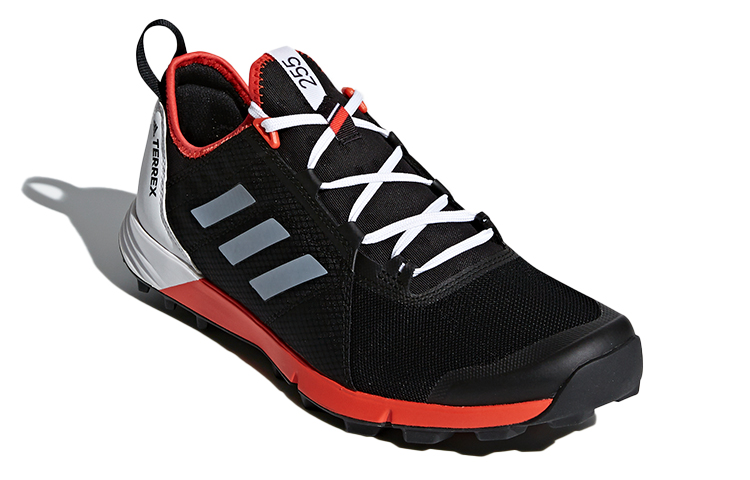 Lookbook adidas Terrex Agravic Speed ''Schwarz Weiß Orange'' CM7578