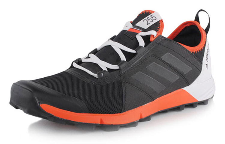 Lookbook adidas Terrex Agravic Speed 戶外 耐磨防滑 低筒 跑步鞋 男款 石墨灰
