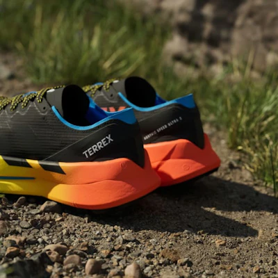 阿迪达斯 Terrex Agravic Speed Ultra 2 黑色蓝光越野跑鞋 HP7008 1