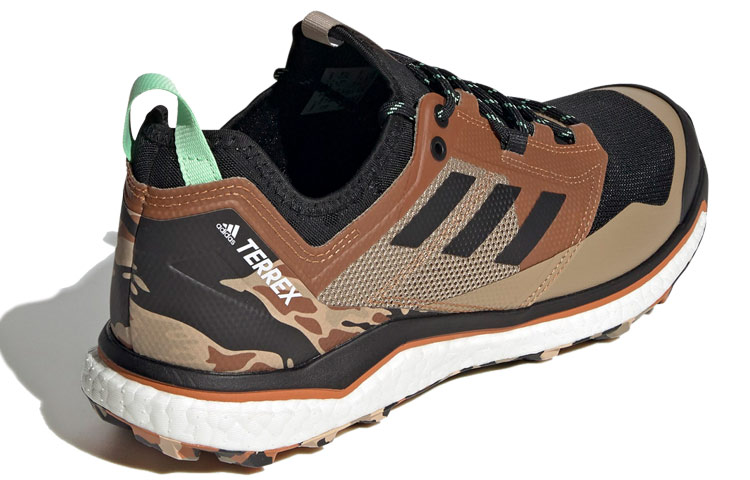 Shop 阿迪达斯 Terrex Agravic XT 越野跑鞋 - 黑色 FW0799