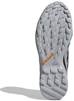 adidas Terrex AX3 'Light Granite Active Gold' dalam Bahasa Malaysia. EF0533 Details for adidas Terrex AX3 'Light Granite Active Gold' dalam Bahasa Malaysia. EF0533