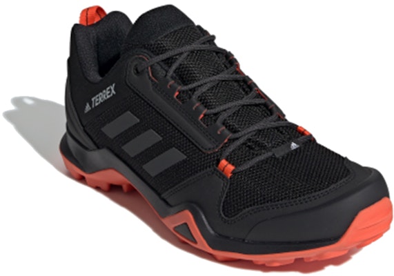 adidas Terrex Ax3 耐磨低筒戶外功能鞋 黑色 Lookbook adidas Terrex Ax3 耐磨低筒戶外功能鞋 黑色