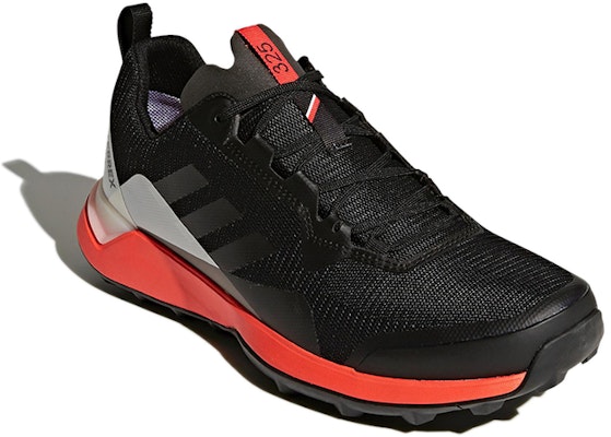 adidas Terrex Cmtk Gtx 耐磨舒適 低幫戶外徒步鞋 黑橙 Lookbook adidas Terrex Cmtk Gtx 耐磨舒適 低幫戶外徒步鞋 黑橙