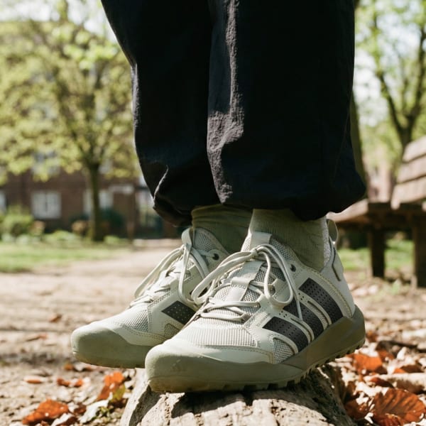 Lookbook adidas Terrex Daroga Climacool 健行鞋 淡綠/碳灰/核心黑 HP7136