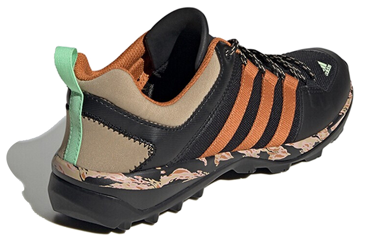 Lookbook adidas Terrex Daroga Plus ''Noir Orange Marron'' FZ2429