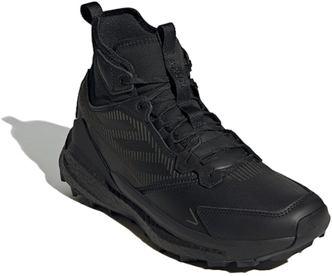 阿迪达斯 Terrex Free Hiker 2.0 '黑色' IG3333 Lookbook 阿迪达斯 Terrex Free Hiker 2.0 '黑色' IG3333
