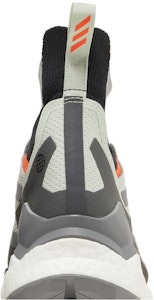 阿迪达斯Terrex Free Hiker 2 "米色绿色灰色" GZ0682 Sizing 阿迪达斯Terrex Free Hiker 2 "米色绿色灰色" GZ0682