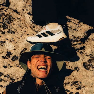 adidas TERREX Free Hiker 3低筒GORE-TEX登山鞋 雲白/核心黑/米白 KI8275 6