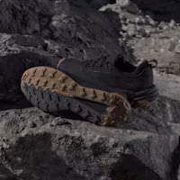Shop adidas Terrex Free Hiker 3 Low GORE-TEX 登山鞋 黑色/黑色/棕氧化色 HQ9292