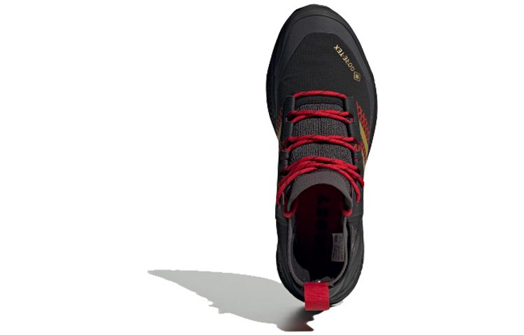 Shop 阿迪达斯 Terrex Free Hiker GTX 黑/红/金 FW1174
