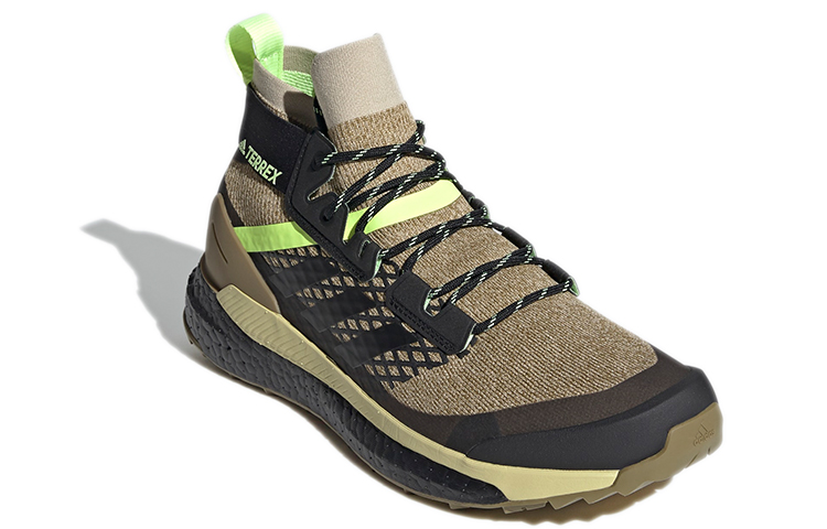 Lookbook 愛迪達 Terrex Free Hiker Primeblue '黑色霓虹膠' FY7331