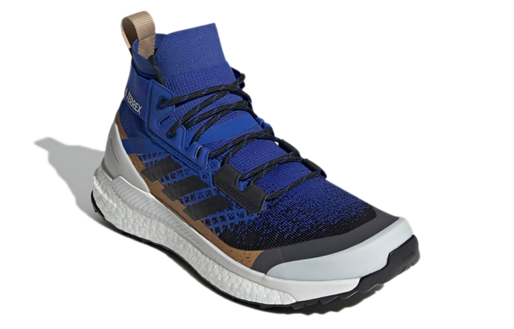 Lookbook 阿迪达斯 Terrex Free Hiker Primeblue '靓蓝黑' FZ3626