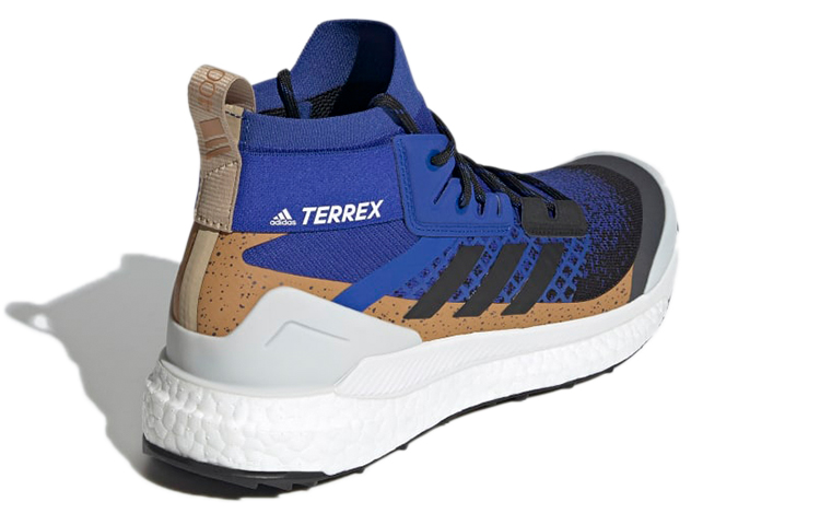 Shop 阿迪达斯 Terrex Free Hiker Primeblue '靓蓝黑' FZ3626