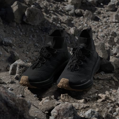 Purchase adidas TERREX Freehiker 3 Ultra GORE-TEX 登山鞋 黑色/棕氧化色 HP3481