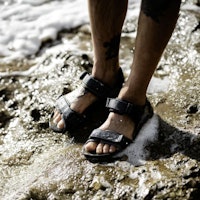 アディダス テレックス ハイドロテラ サンダル 『チャコールソリッド』 IE8009 5