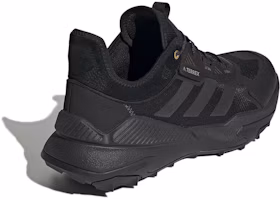 Shop adidas Terrex Hyperblue 耐磨防滑戶外鞋 黑色