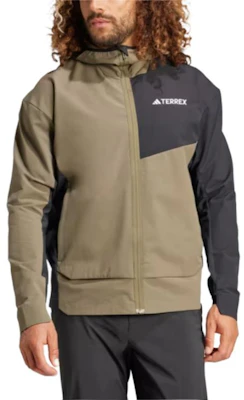 adidas Terrex Multi Softshell High-Neck Jacket Olive Green Outdoor Wear IX1488 Lookbook adidas Terrex Multi Softshell High-Neck Jacket Olive Green Outdoor Wear IX1488