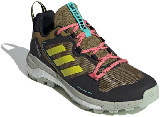 adidas Terrex Skychaser 2.0 ''Nero Giallo'' FZ2524 Lookbook adidas Terrex Skychaser 2.0 ''Nero Giallo'' FZ2524