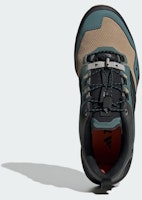 Adidas TERREX Skychaser GTX 登山鞋 卡其/黑色/常春藤綠 JQ9929 Lookbook Adidas TERREX Skychaser GTX 登山鞋 卡其/黑色/常春藤綠 JQ9929