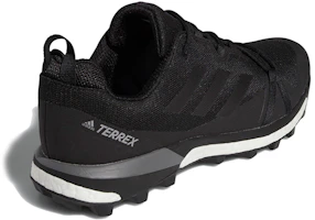 Shop adidas Terrex Skychaser Lt 黑變為adidas Terrex 天路追緝 Lt 黑色