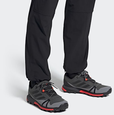 아디다스 테렉스 스카이체이서 LT GTX '그레이/솔라레드' FV6828 Sizing 아디다스 테렉스 스카이체이서 LT GTX '그레이/솔라레드' FV6828