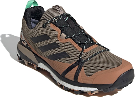 テレックス スカイチェイサーLT GTX ヘンプ黒 FV6827 Lookbook テレックス スカイチェイサーLT GTX ヘンプ黒 FV6827