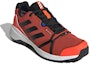 Lookbook adidas Terrex Skyhiker Gore-Tex Low Kasut Mendaki Luar 'Merah Hitam' FZ3346