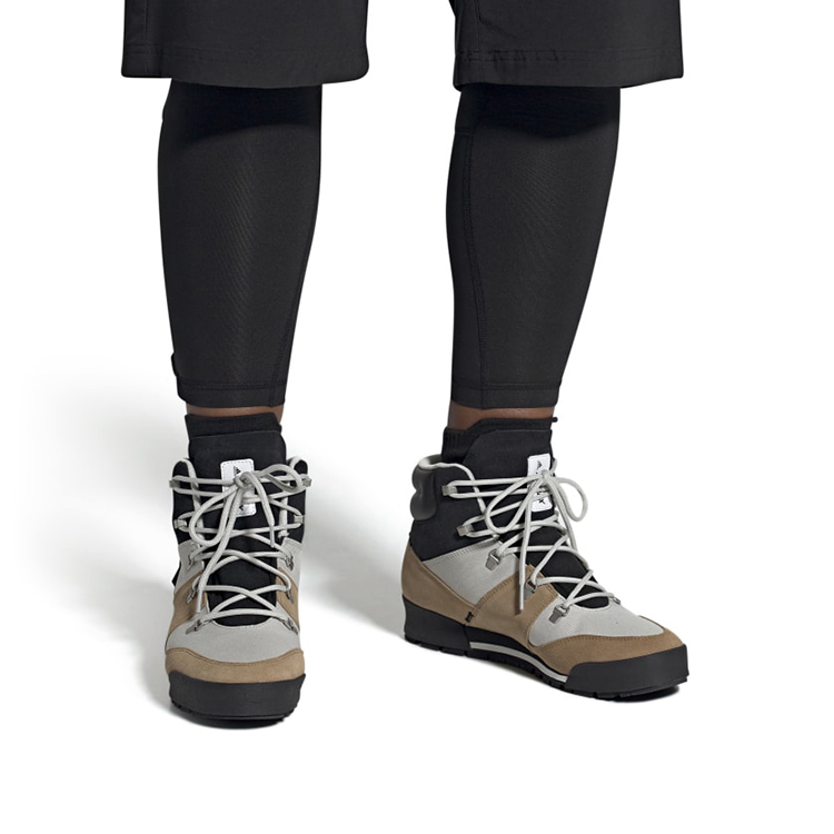 Sizing adidas Terrex Snowpitch Climawarm Stivali ''Raw Desert Black'' FV5164