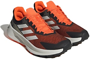 adidas Terrex Soulstride Flow Trail 'Hitam Oranye Putih' HP5564 Lookbook adidas Terrex Soulstride Flow Trail 'Hitam Oranye Putih' HP5564
