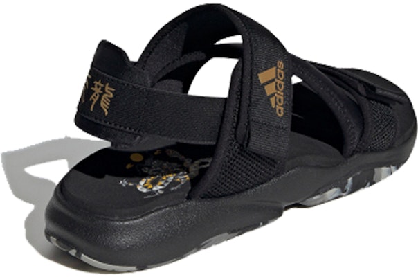 adidas Terrex Sumra Sandal Sukan 'Hitam Kelabu' FW1300 Lookbook adidas Terrex Sumra Sandal Sukan 'Hitam Kelabu' FW1300