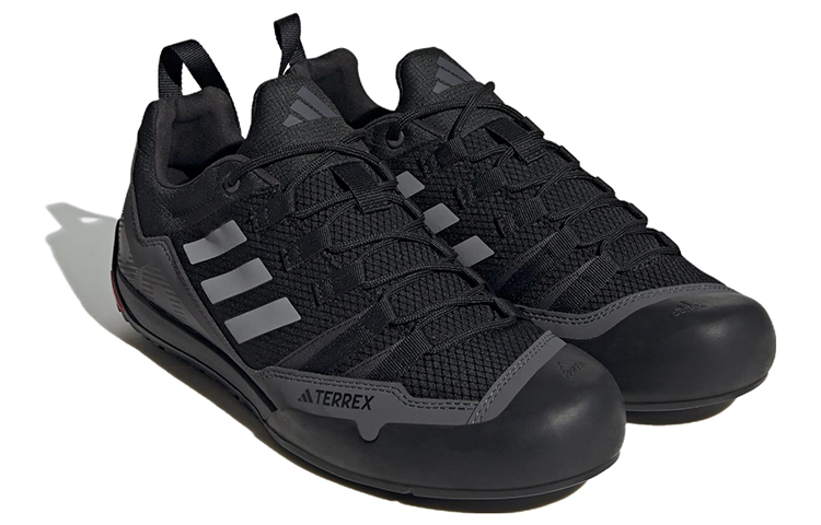 Lookbook adidas Terrex Swift 'Negro Gris' IE6901
