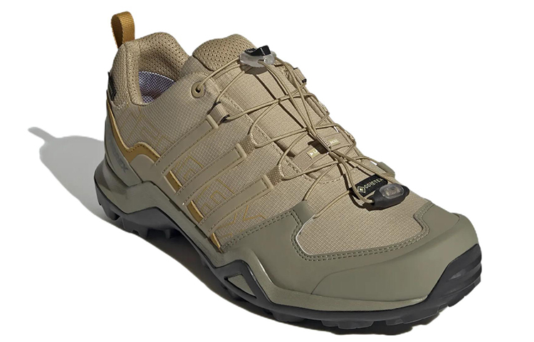 Lookbook adidas Terrex Swift R2 Gore-tex 登山戶外運動鞋 卡其色 全性別款