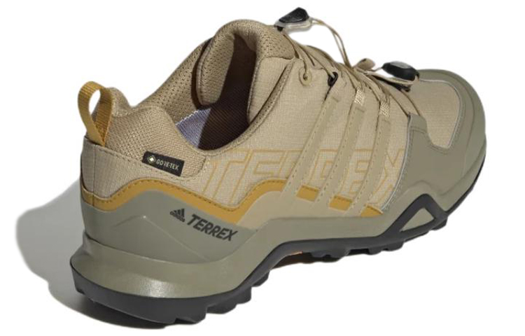 Shop adidas Terrex Swift R2 Gore-tex 登山戶外運動鞋 卡其色 全性別款
