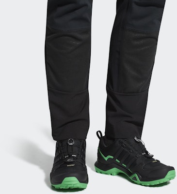 아디다스 테렉스 스위프트 R2 GTX (블랙/그린) CM7496 Sizing 아디다스 테렉스 스위프트 R2 GTX (블랙/그린) CM7496